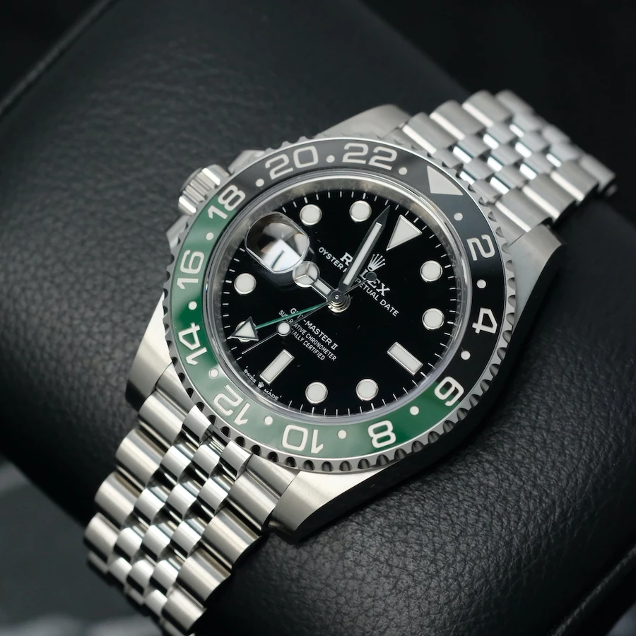 Купить элитные часы Rolex GMT-Master II 40mm 126720VTNR: в наличии в Москве!