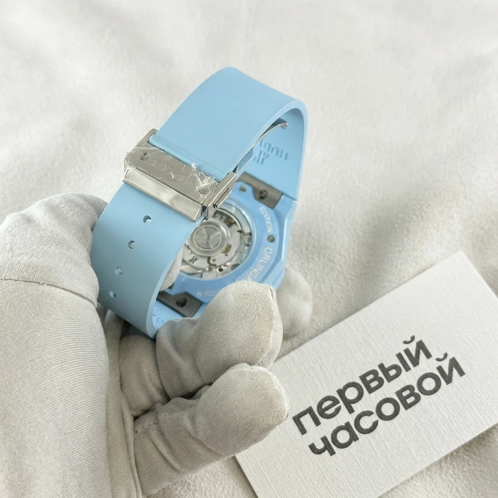 Купить элитные часы Hublot Classic Fusion Aerofusion Chronograph Orlinski Sky Blue Ceramic 525.ES.0170.RX.ORL22: в наличии в Москве!