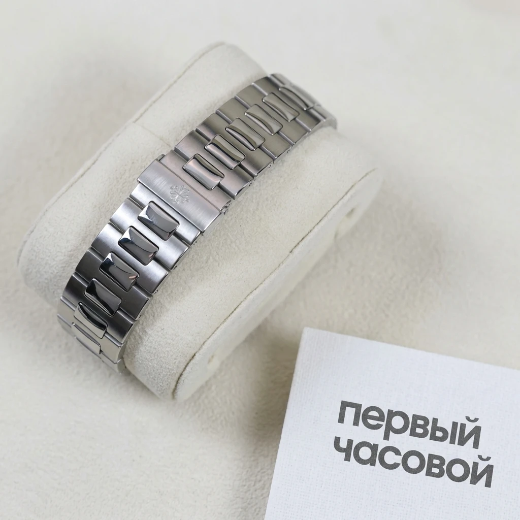 Купить элитные часы Patek Philippe Nautilus Travel Time Chronograph 5990/1A-001: в наличии в Москве!