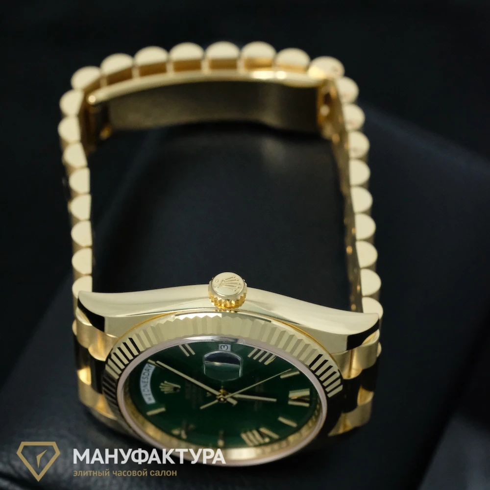 Купить элитные часы Rolex Day Date 40mm Yellow Gold New Green Dial 228238: в наличии в Москве!