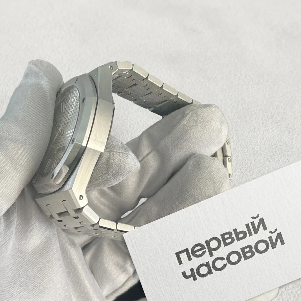 Купить элитные часы Audemars Piguet Royal Oak Selfwinding 50th Anniversary 41 mm 15510ST.OO.1320ST.03: в наличии в Москве!