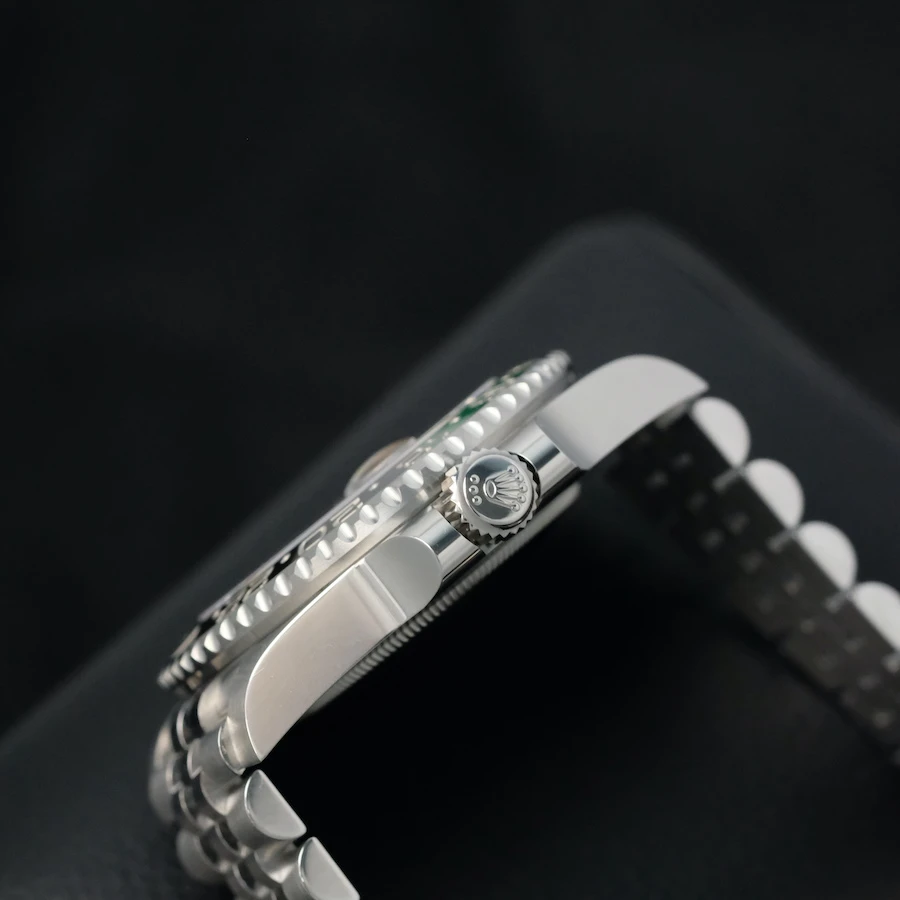 Купить элитные часы Rolex GMT-Master II 40mm 126720VTNR: в наличии в Москве!