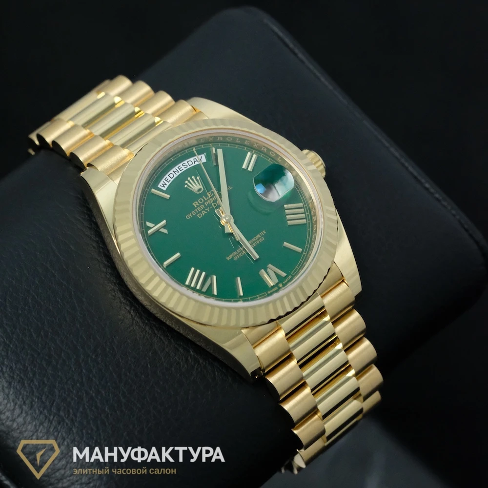 Купить элитные часы Rolex Day Date 40mm Yellow Gold New Green Dial 228238: в наличии в Москве!