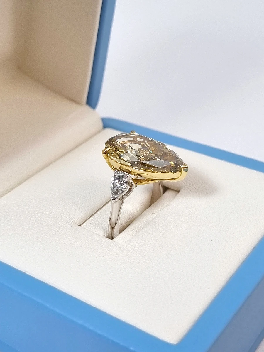Купить украшение NO NAME Кольцо с бриллиантом 10,10 ct. FIY/SI1 : в наличии в Москве!