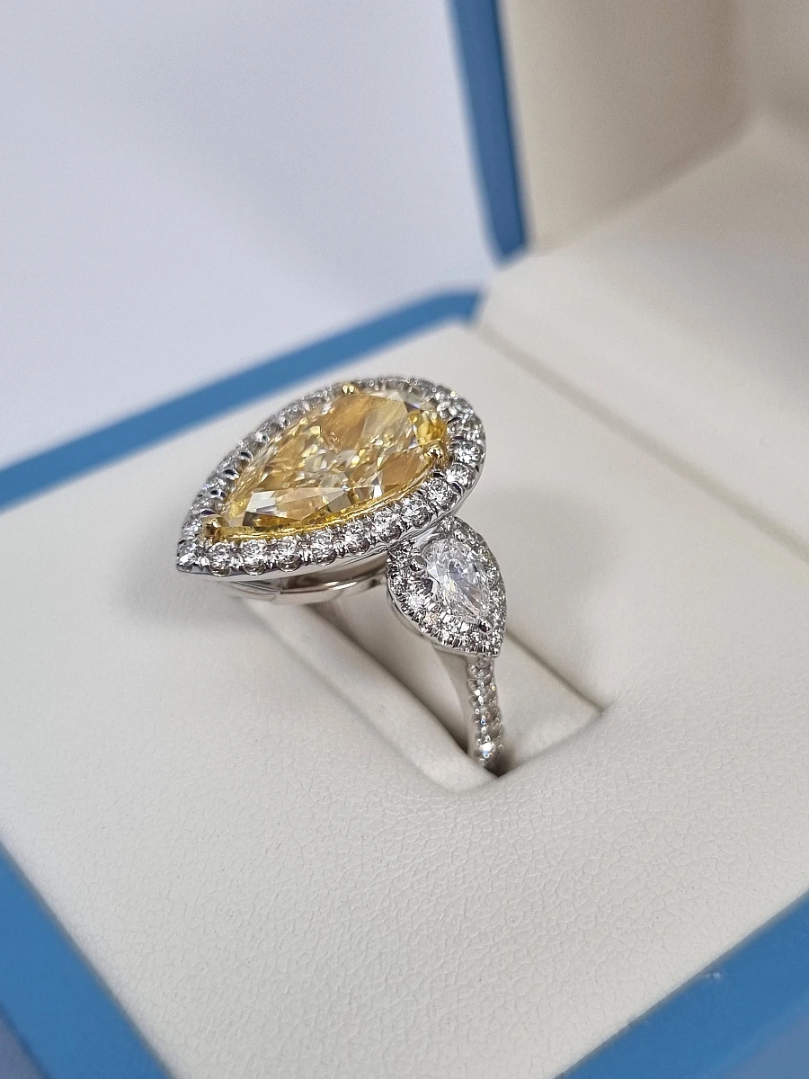 Купить украшение NO NAME Кольцо с бриллиантом 5,63 ct. F.L.Y/VS1 : в наличии в Москве!