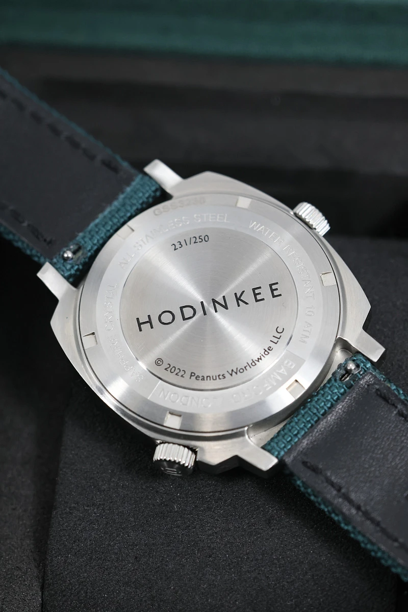 Bamford Limited Edition Peanuts "Beagle Scout" GMT Limited Edition For Hodinkee SNOOPY H — фото 6