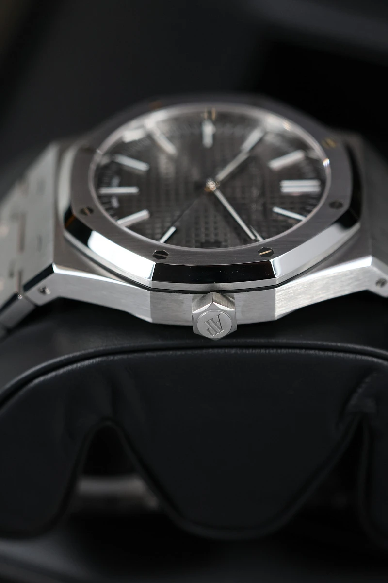 Купить элитные часы Audemars Piguet Royal Oak 41mm Selfwinding Grey Dial 15510ST.OO.1320ST.10: в наличии в Москве!