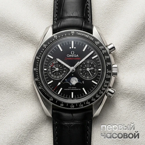 Speedmaster Moonwatch  Co-axial Master Chronometer Moonphase Chronograph