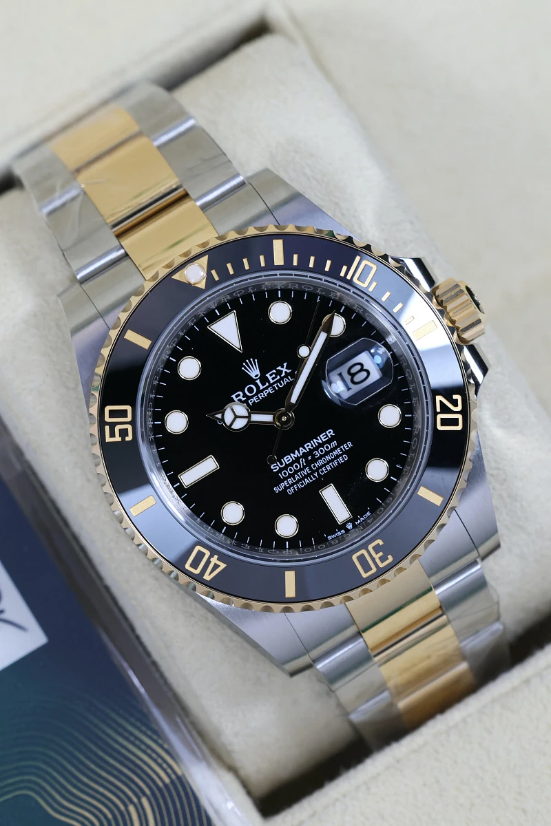 Купить элитные часы Rolex Submariner Steel &amp; Yellow Gold Black Dial 126613LN: в наличии в Москве!