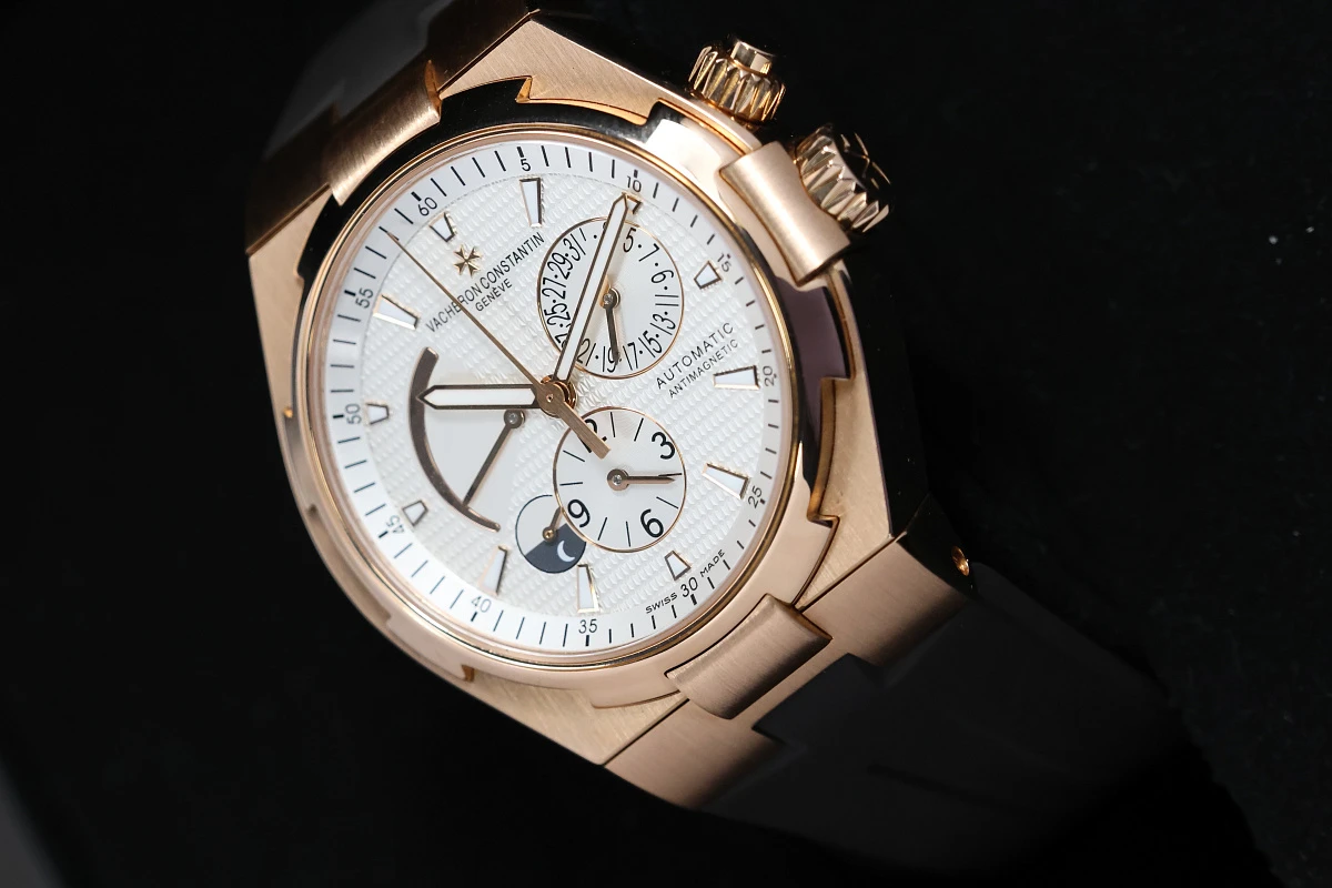 Vacheron Constantin Overseas Dual Time Rose Gold White Dial 47450/B01A-9227 — фото 3