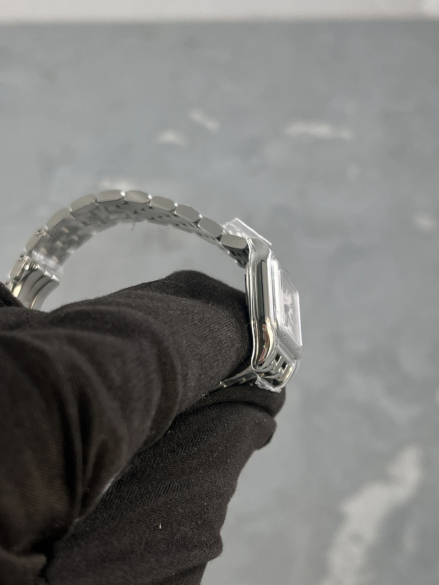 Купить элитные часы Cartier Mini Panthere de Cartier  WSPN0019: в наличии в Москве!