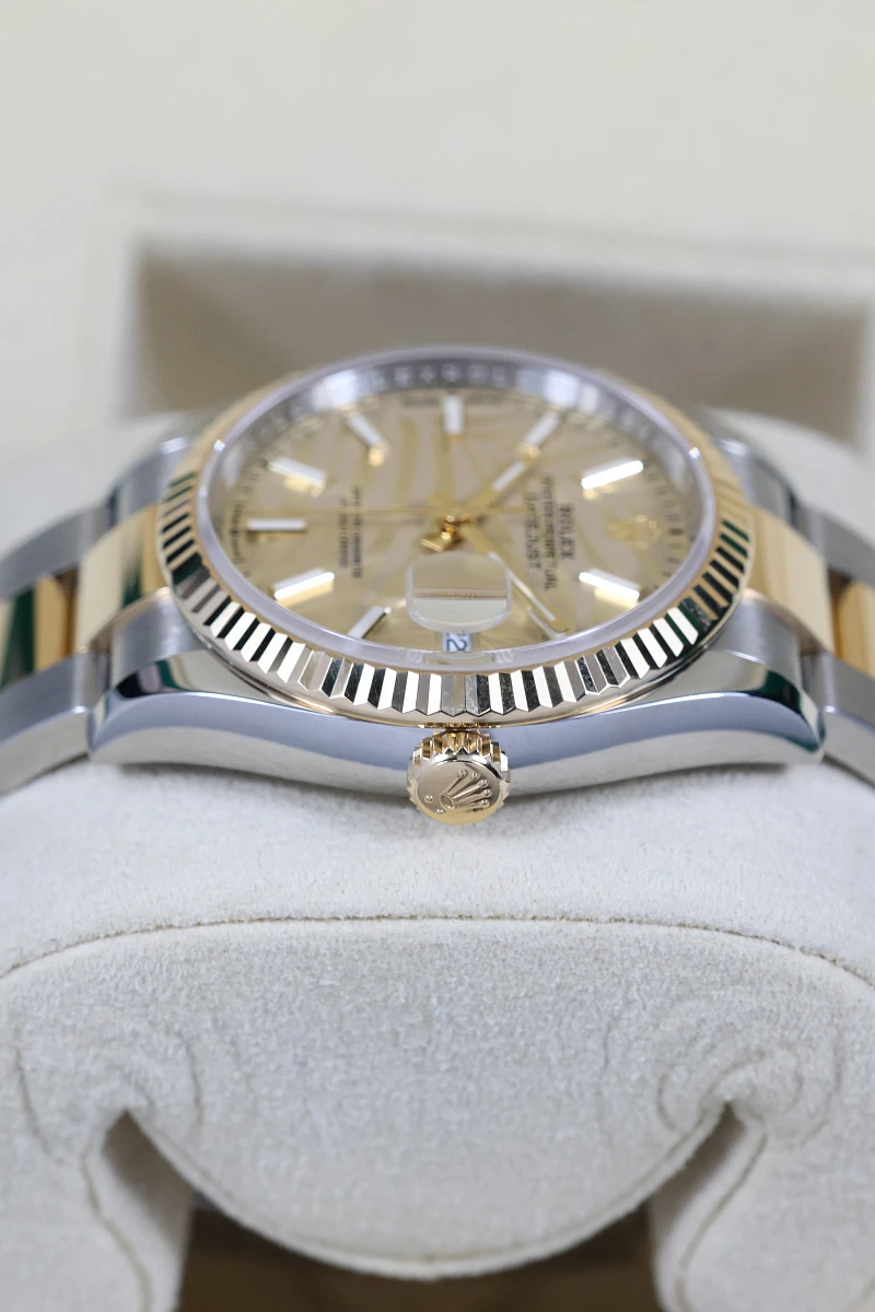 Rolex Datejust Champagne Palm Motif Dial 2023 126233 — фото 3