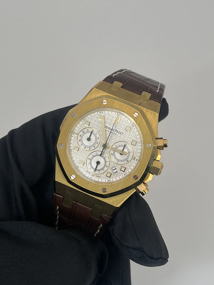 Купить элитные часы Audemars Piguet Royal Oak Chronograph 39 Mm 26022BA.OO.D088CR.01: в наличии в Москве!