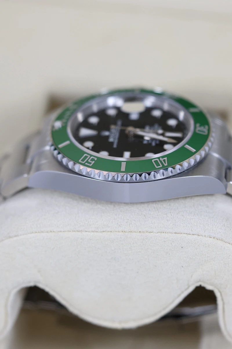 Купить элитные часы Rolex Submariner Date 41Mm Starbucks Mk 2 126610LV : в наличии в Москве!