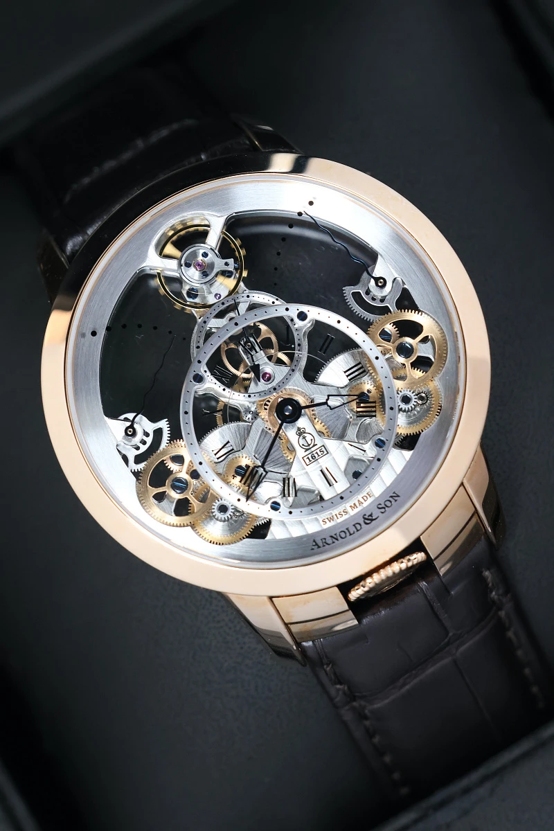 Купить элитные часы Arnold &amp; Son Time Pyramid 45mm in Rose Gold 1TPAR.S01A.C124A: в наличии в Москве!