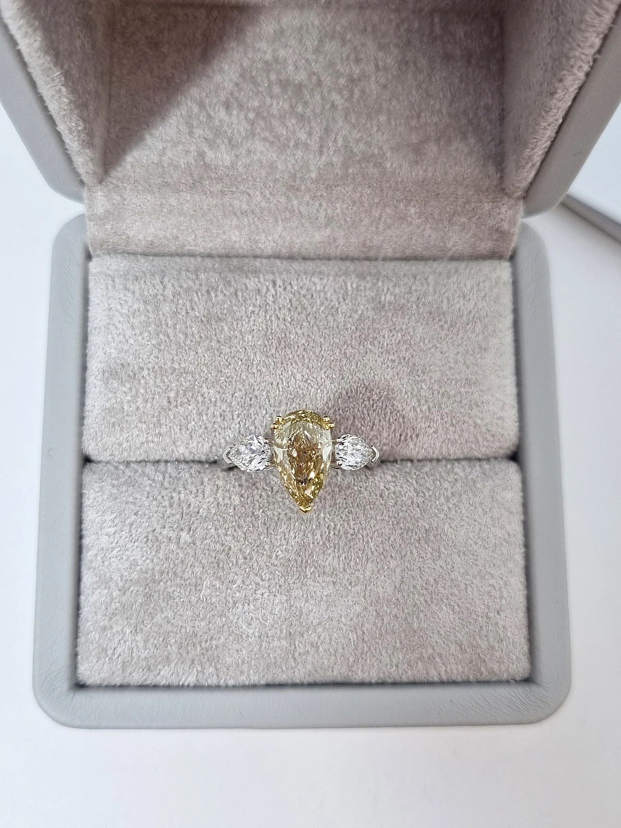 Купить украшение NO NAME КОЛЬЦО С БРИЛЛИАНТОМ 2,12 ct. FBY/Si1 : в наличии в Москве!