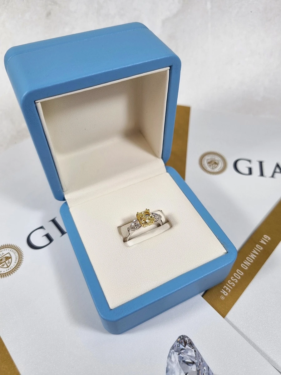 Купить украшение NO NAME Кольцо с бриллиантом 2,02 ct. W to X/VS2 : в наличии в Москве!