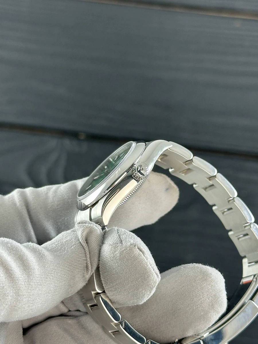 Купить элитные часы Rolex Oyster Perpetual 31mm Green Dial 277200: в наличии в Москве!