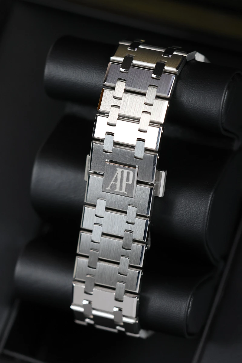 Купить элитные часы Audemars Piguet Royal Oak 41mm Selfwinding Grey Dial 15510ST.OO.1320ST.10: в наличии в Москве!