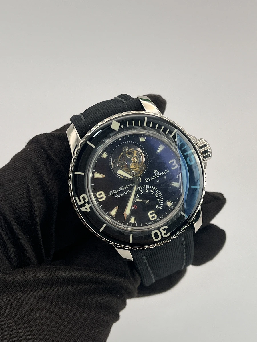 Купить элитные часы Blancpain Fifty Fathoms Tourbillon 8 Jours White Gold 5025-1530-52A: в наличии в Москве!