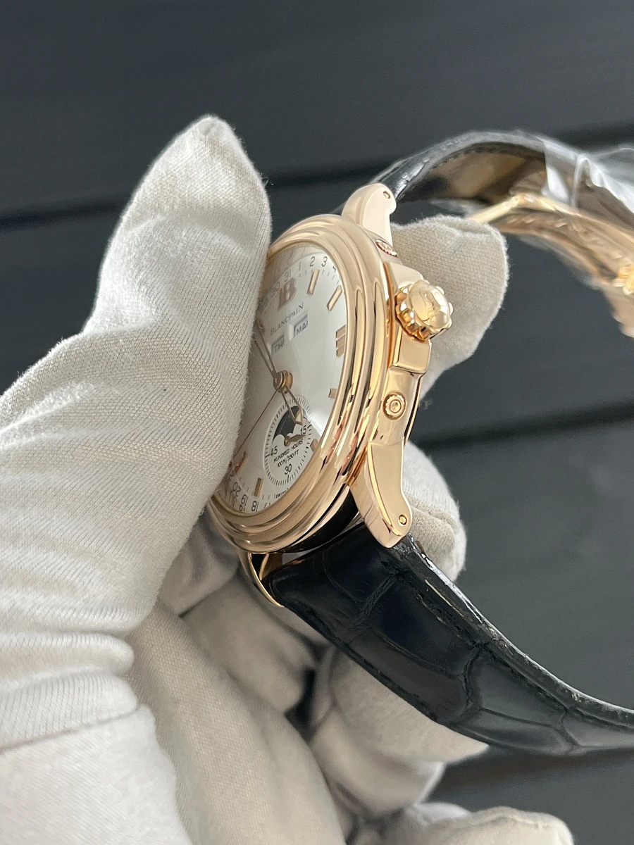 Купить элитные часы Blancpain YELLOW GOLD TRIPLE CALENDAR WITH MOON PHASES 2763-141: в наличии в Москве!