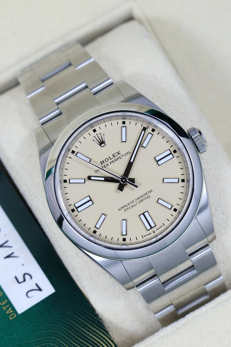 Купить элитные часы Rolex Oyster Perpetual 41 Mm Beige Dial 134300: в наличии в Москве!