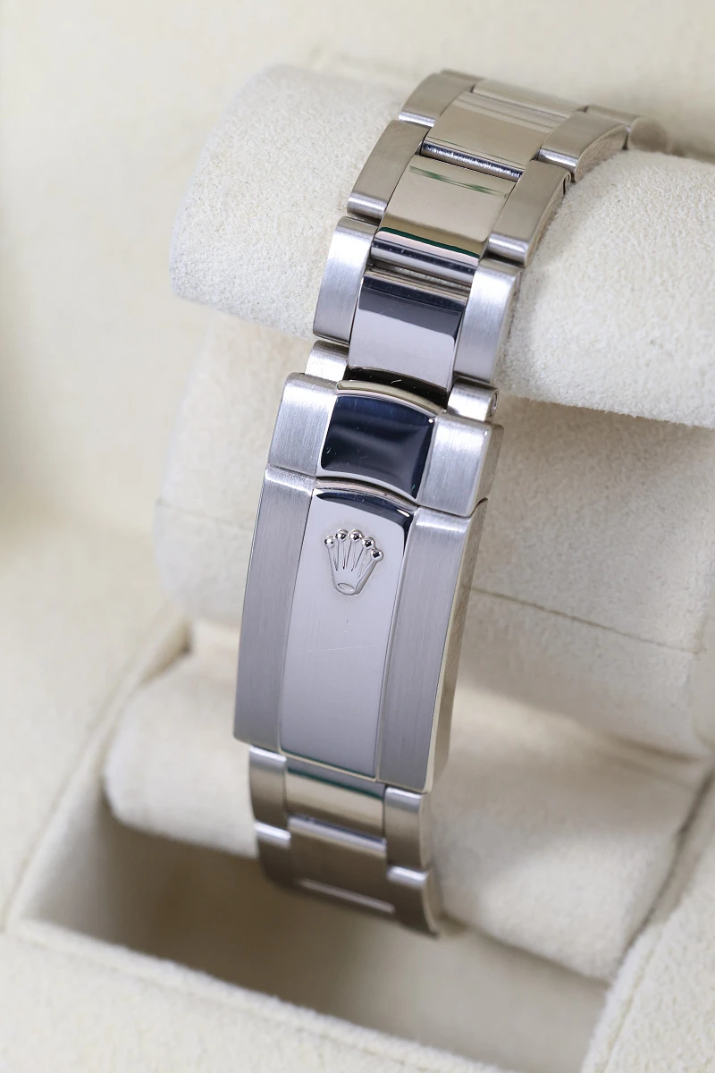 Купить элитные часы Rolex Sky-Dweller White Gold White Dial 326939: в наличии в Москве!