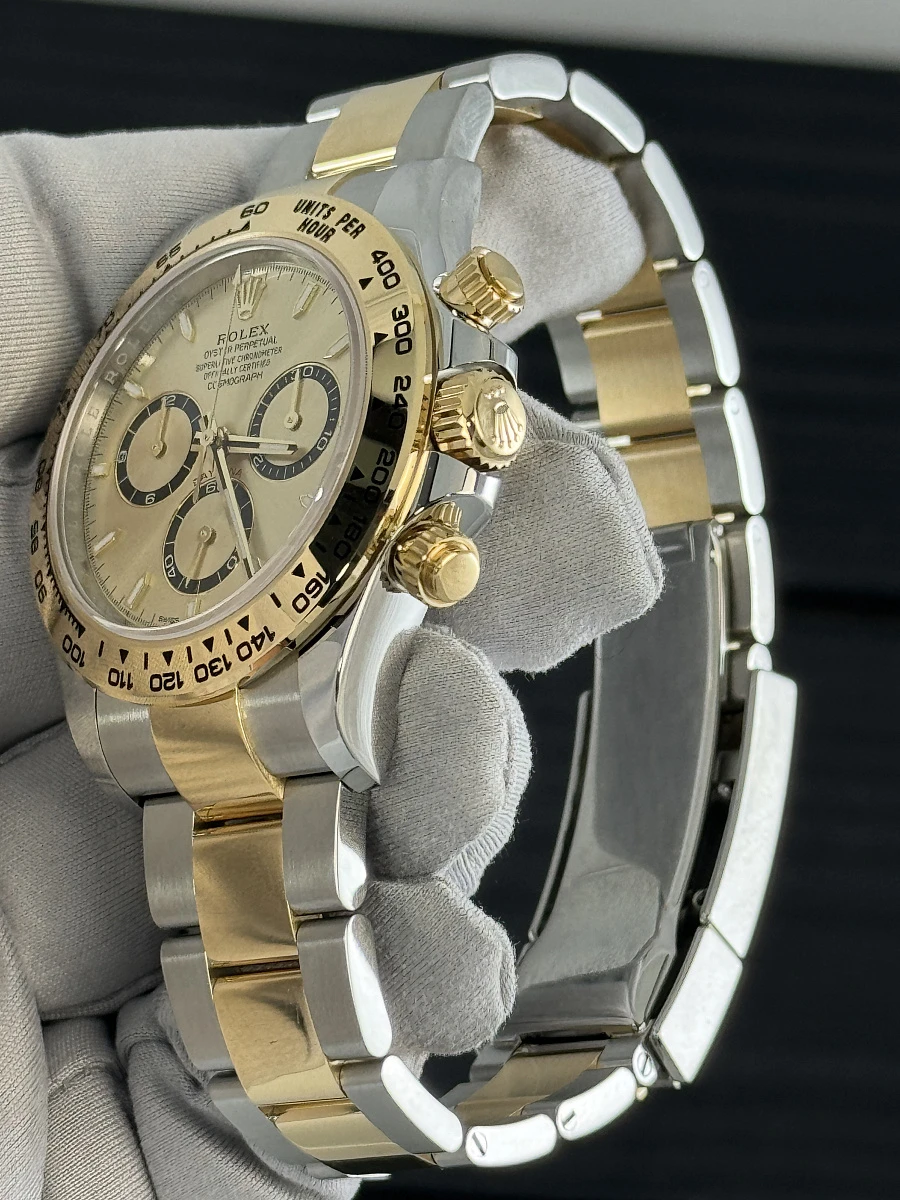 Купить элитные часы Rolex Cosmograph Daytona 126503: в наличии в Москве!