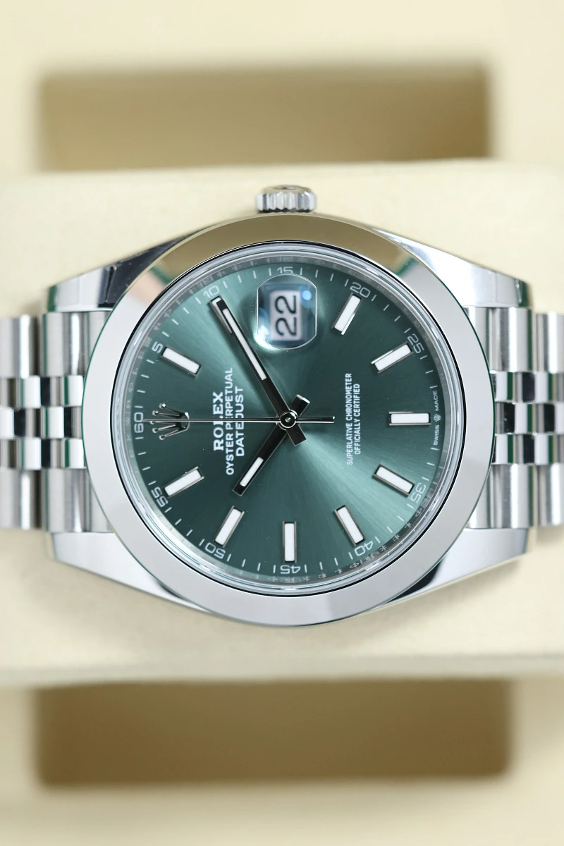 Купить элитные часы Rolex Oyster Perpetual Datejust 41 Mm Mint Green 126300: в наличии в Москве!