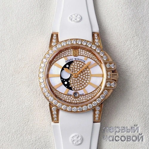 Ocean Lady Moon Phase