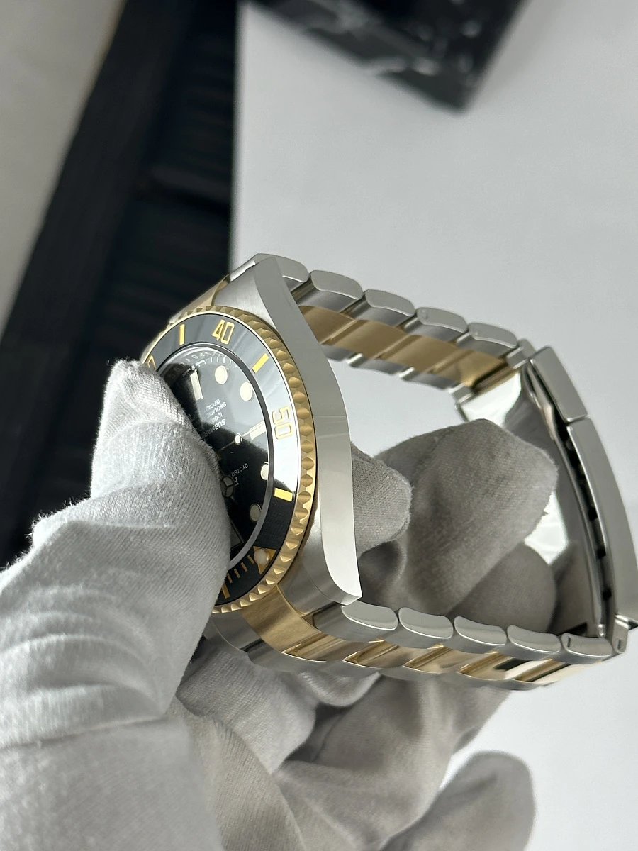 Купить элитные часы Rolex Submariner 41 mm Oystersteel and Yellow Gold 126613LN: в наличии в Москве!