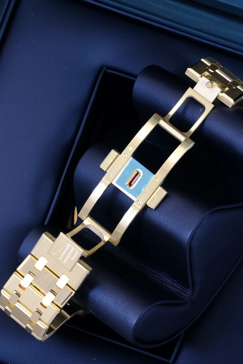 Купить элитные часы Audemars Piguet Royal Oak Double Balance Wheel Openworked 41Mm Yellow Gold 15407BA.OO.1220BA.01: в наличии в Москве!