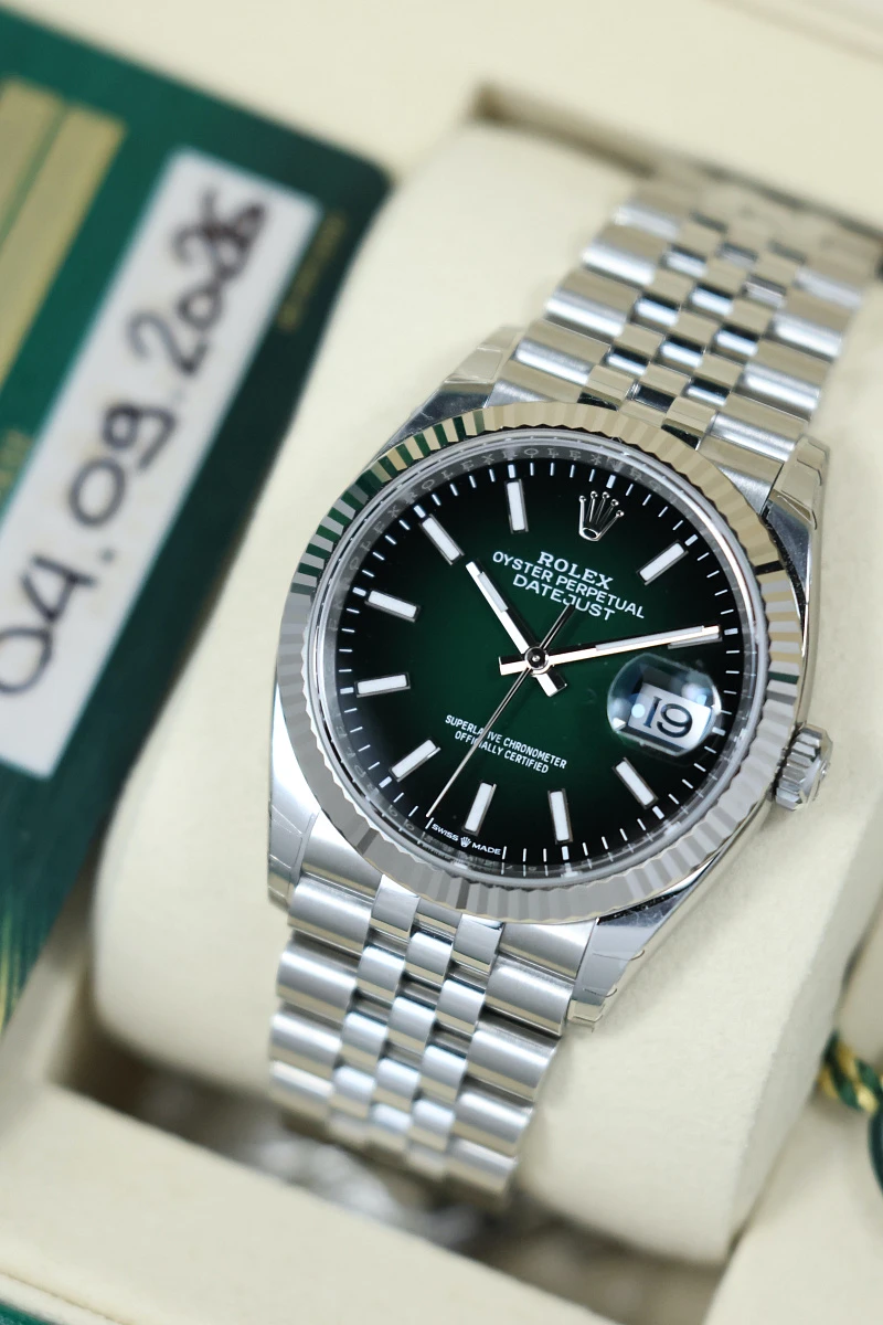 Купить элитные часы Rolex Datejust 36mm Steel &amp; White Gold Green Ombre Dial В пленках 126234-0059: в наличии в Москве!