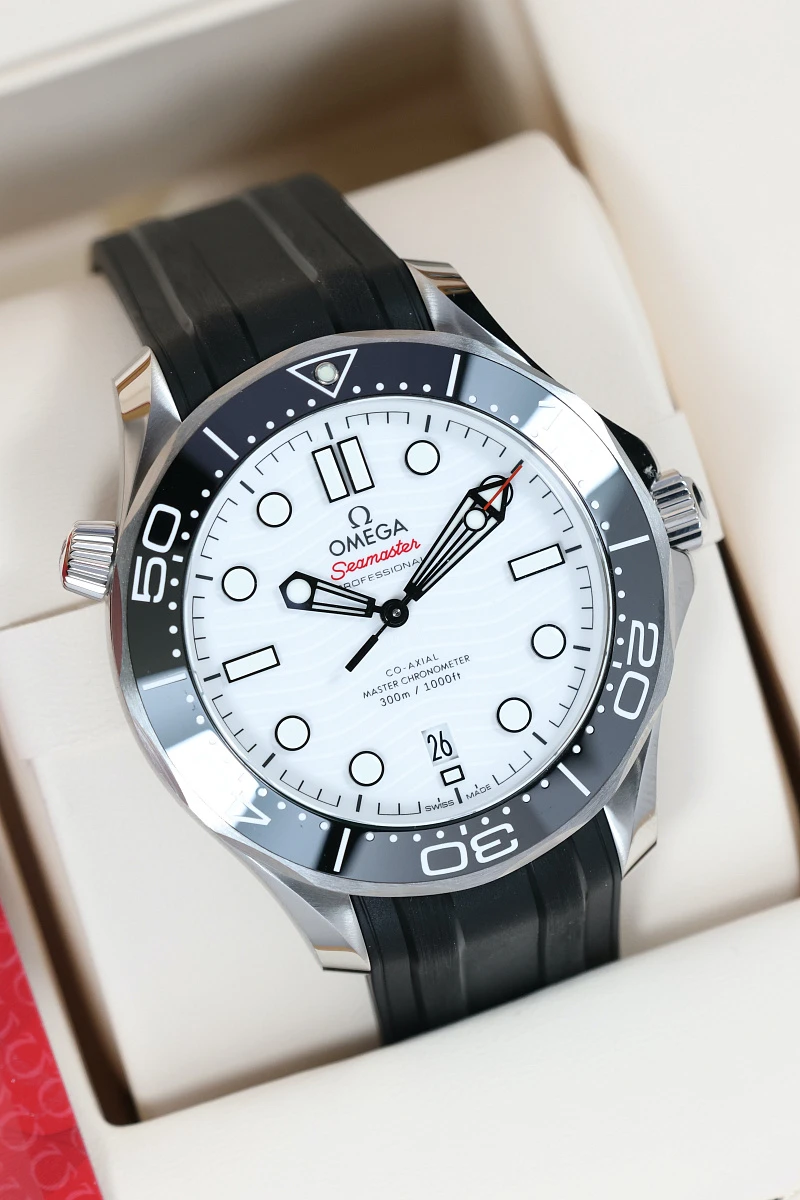 Купить элитные часы Omega Seamaster Diver 300 M Co-Axial Chronometer 42 Mm 210.32.42.20.04.001: в наличии в Москве!