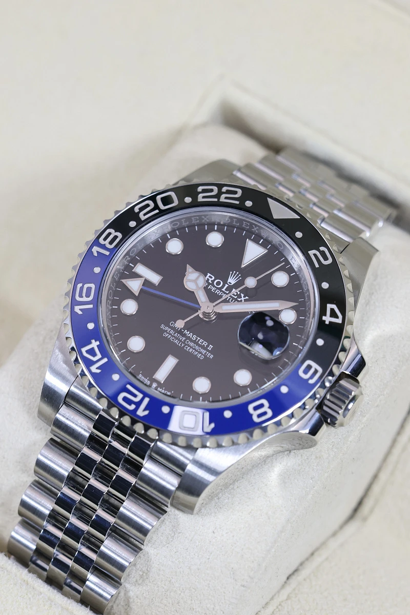 Купить элитные часы Rolex Gmt-Master Ii Batman 126710BLNR: в наличии в Москве!