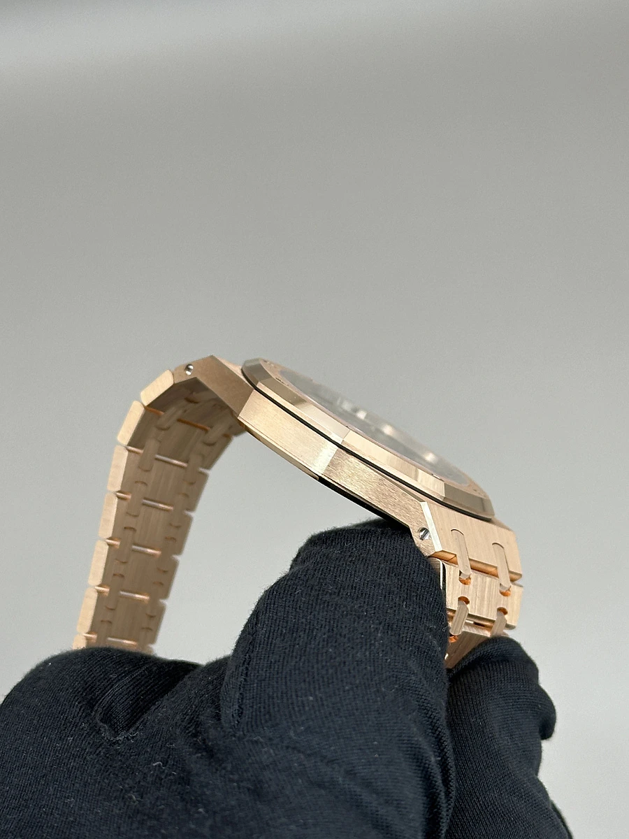 Купить элитные часы Audemars Piguet Royal Oak &quot;Jumbo&quot; Rose Gold Extra-Thin &quot;50th Anniversary&quot; Юбилейные 16202ST.OO.1240ST.01: в наличии в Москве!