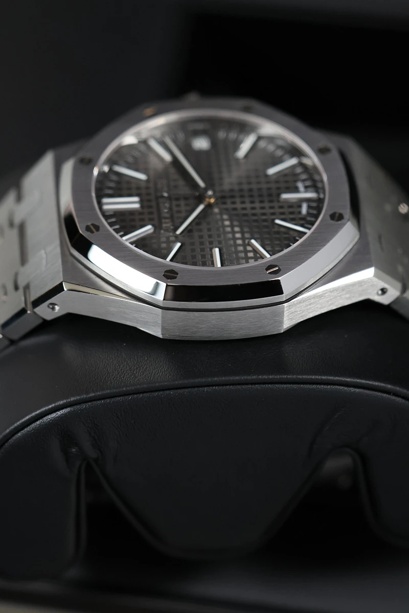 Купить элитные часы Audemars Piguet Royal Oak 41mm Selfwinding Grey Dial 15510ST.OO.1320ST.10: в наличии в Москве!