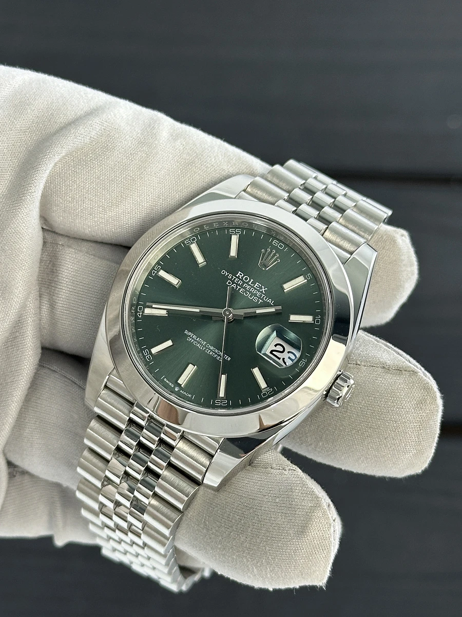 Купить элитные часы Rolex Datejust Oyster Oystersteel 41 mm 126300: в наличии в Москве!