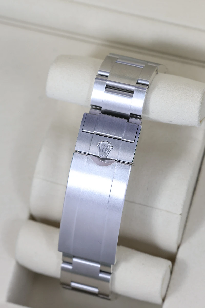 Купить элитные часы Rolex Submariner No Date Steel 124060: в наличии в Москве!