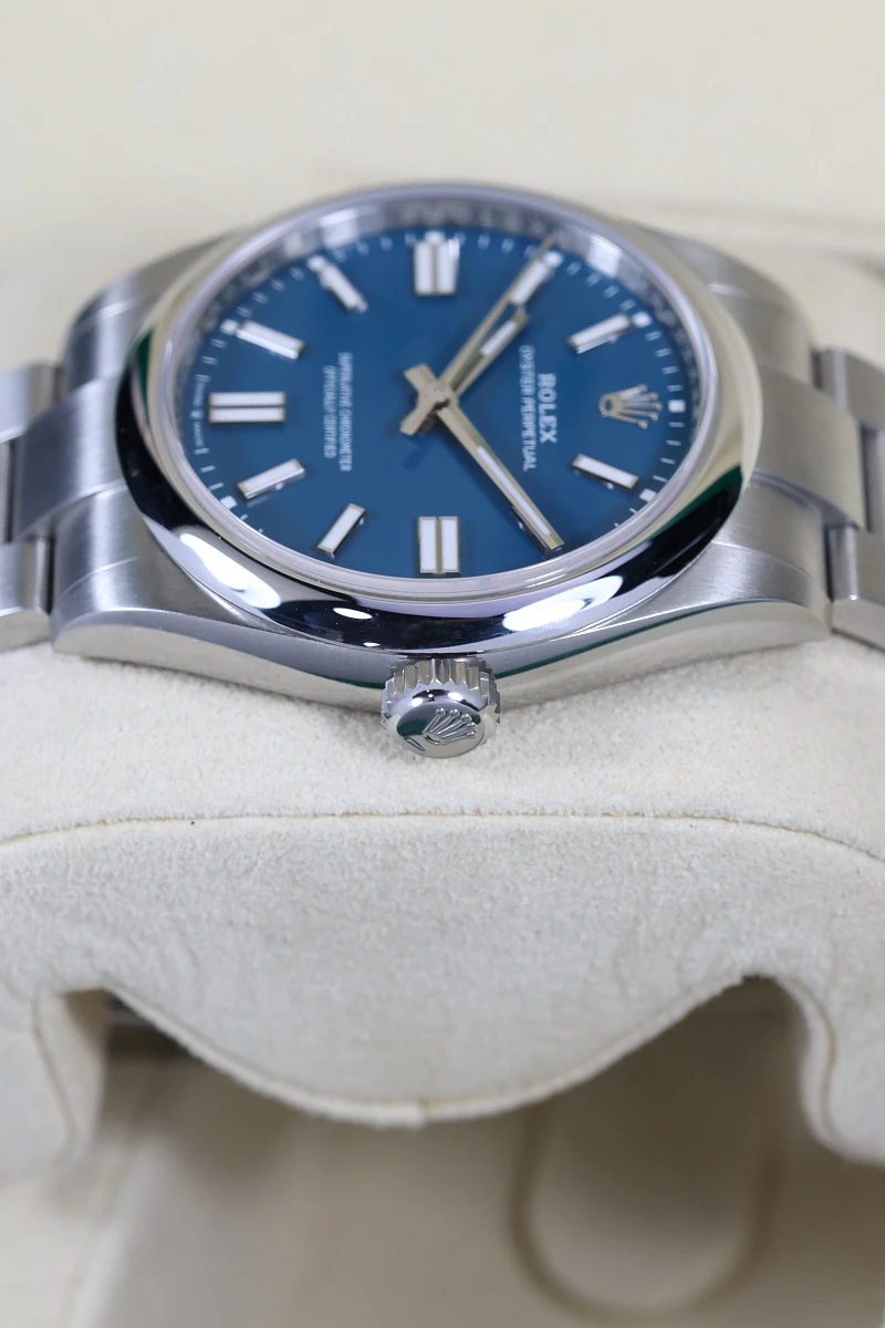 Rolex Oyster Perpetual 41 Mm Med Blue Dial 134300 — фото 3