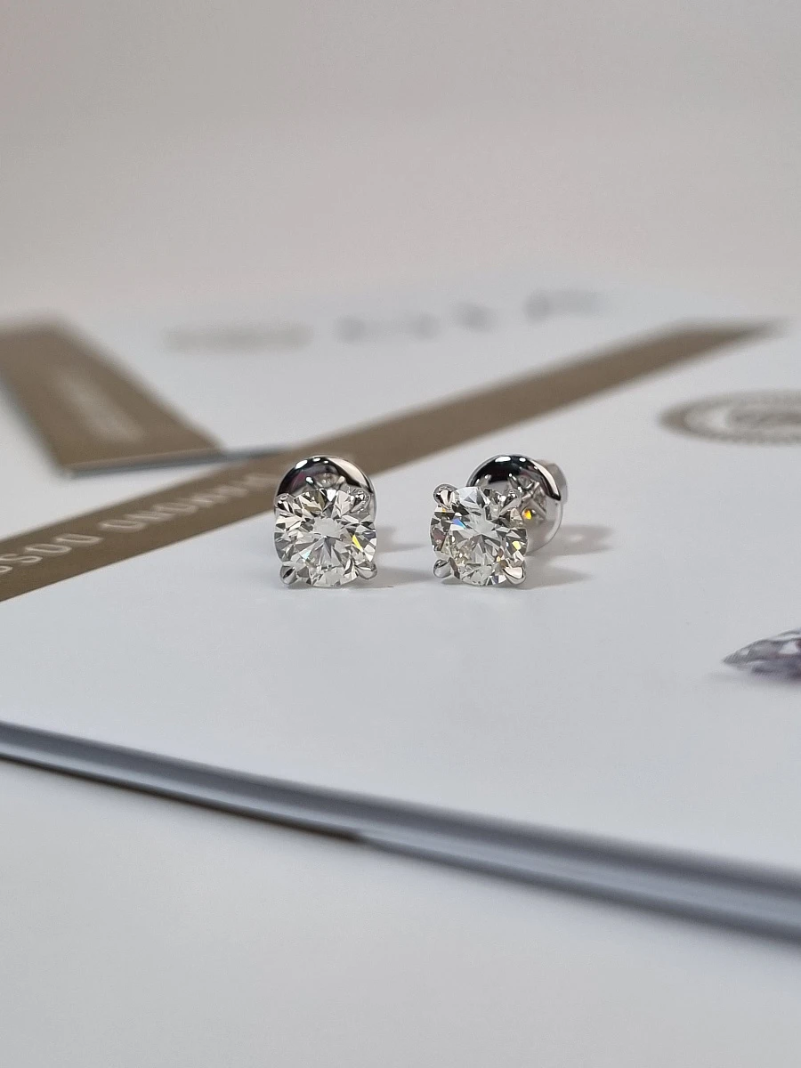 Купить украшение NO NAME СЕРЬГИ 0,73/0,73 ct. K/VS2 : в наличии в Москве!