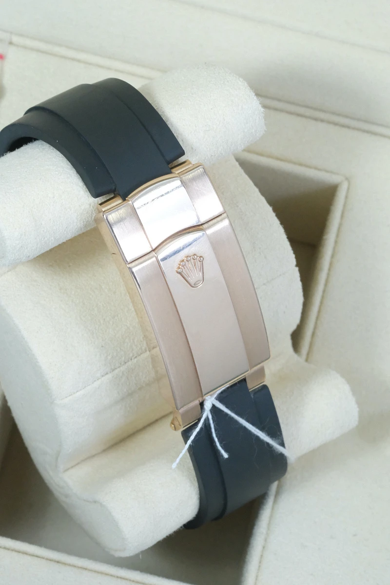 Купить элитные часы Rolex Sky-Dweller 42Mm Everose Gold Chocolate Dial 336235: в наличии в Москве!