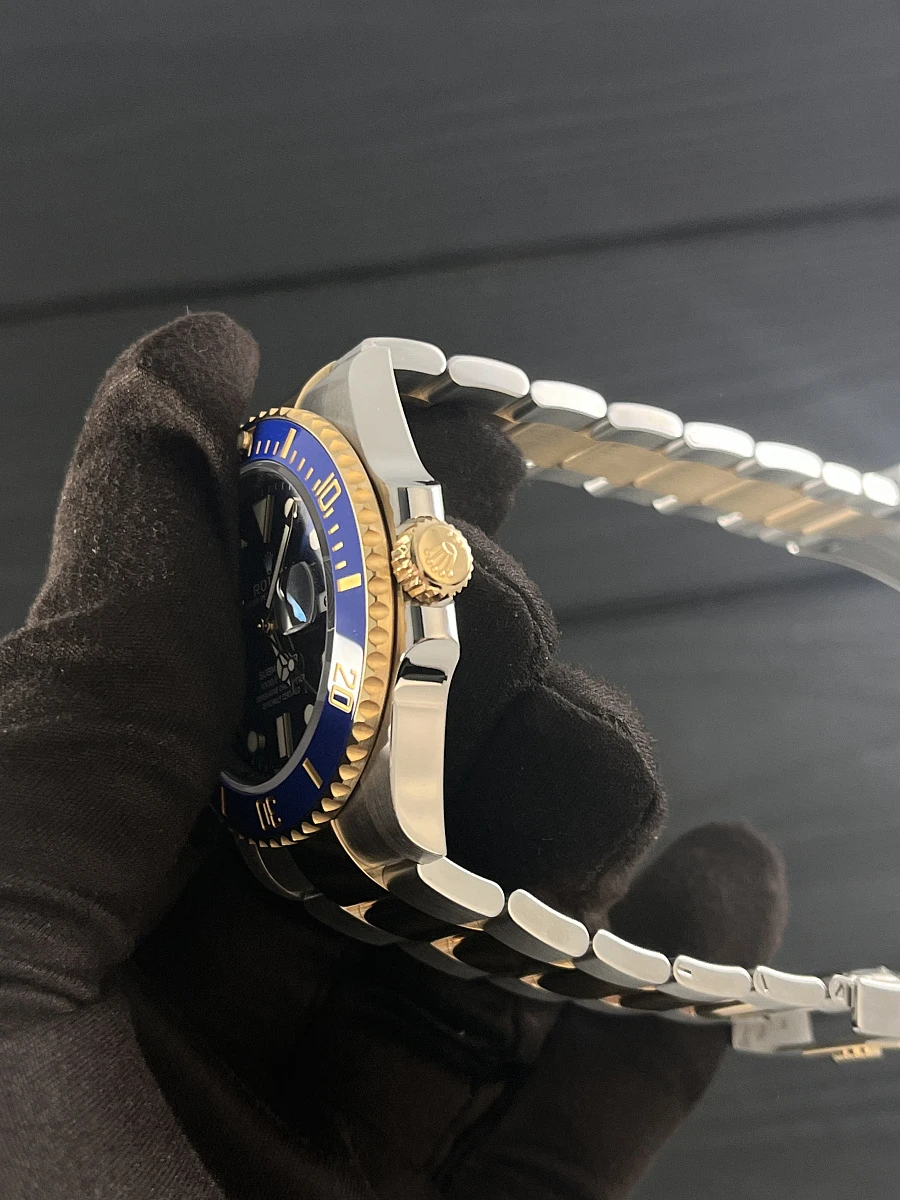 Купить элитные часы Rolex Submariner Steel &amp; Yellow Gold 41mm 126613LB: в наличии в Москве!