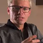 Почему бренд 25 лет отказывался выпускать стальные спортивные часы?