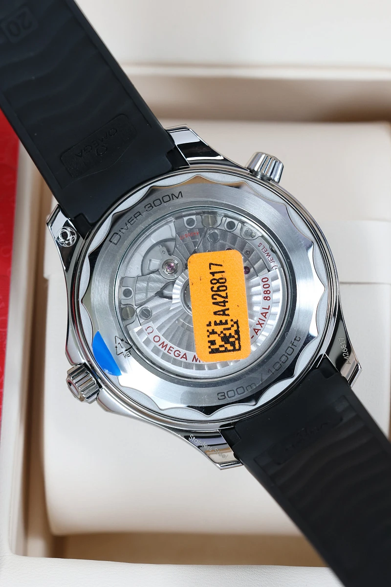 Купить элитные часы Omega Seamaster Diver 300 M Co-Axial Chronometer 42 Mm 210.32.42.20.04.001: в наличии в Москве!