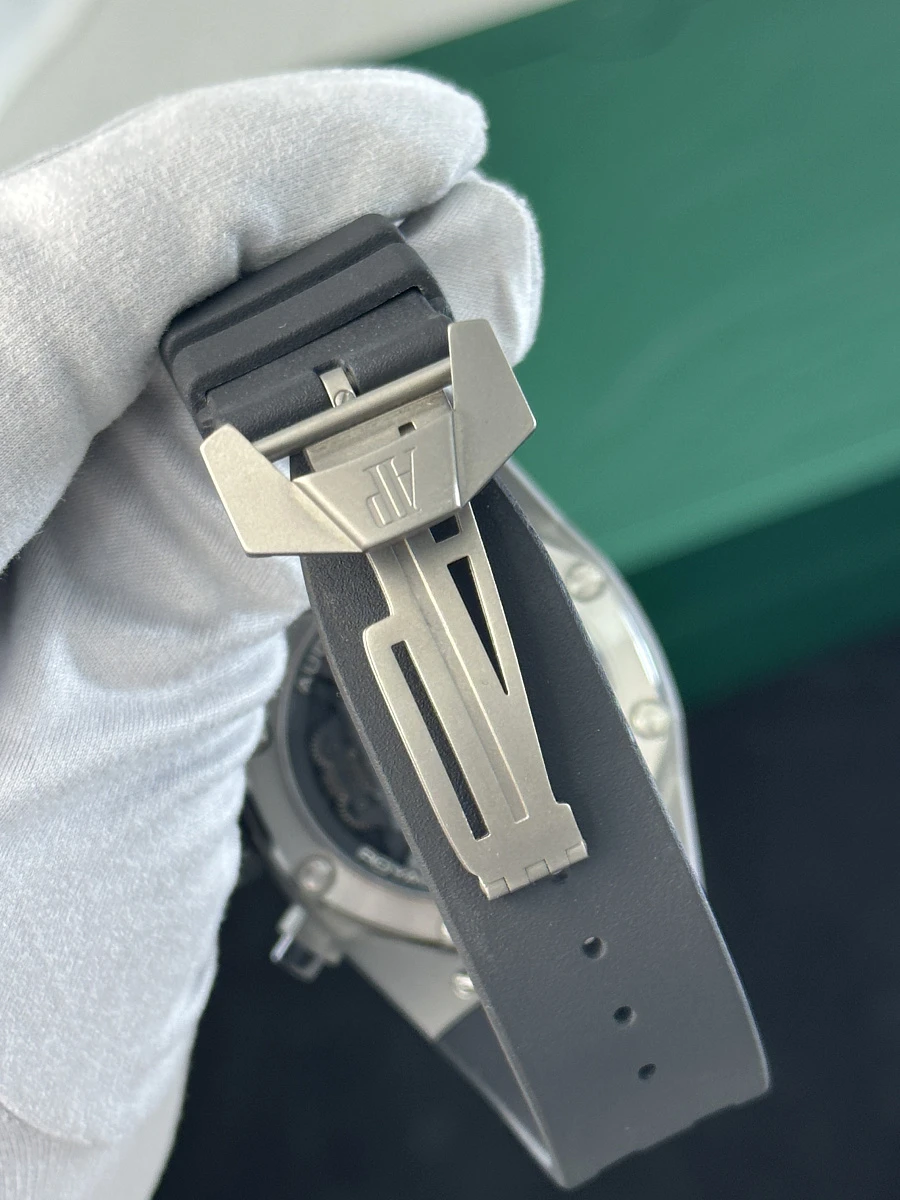 Купить элитные часы Audemars Piguet Royal Oak Concept Gmt Tourbillon 44 Mm 26560IO.OO.D002CA.01: в наличии в Москве!