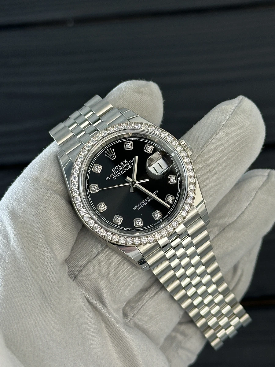 Купить элитные часы Rolex OYSTER PERPETUAL DATEJUST 36 Diamonds Bezel Black Dial 126284RBR: в наличии в Москве!