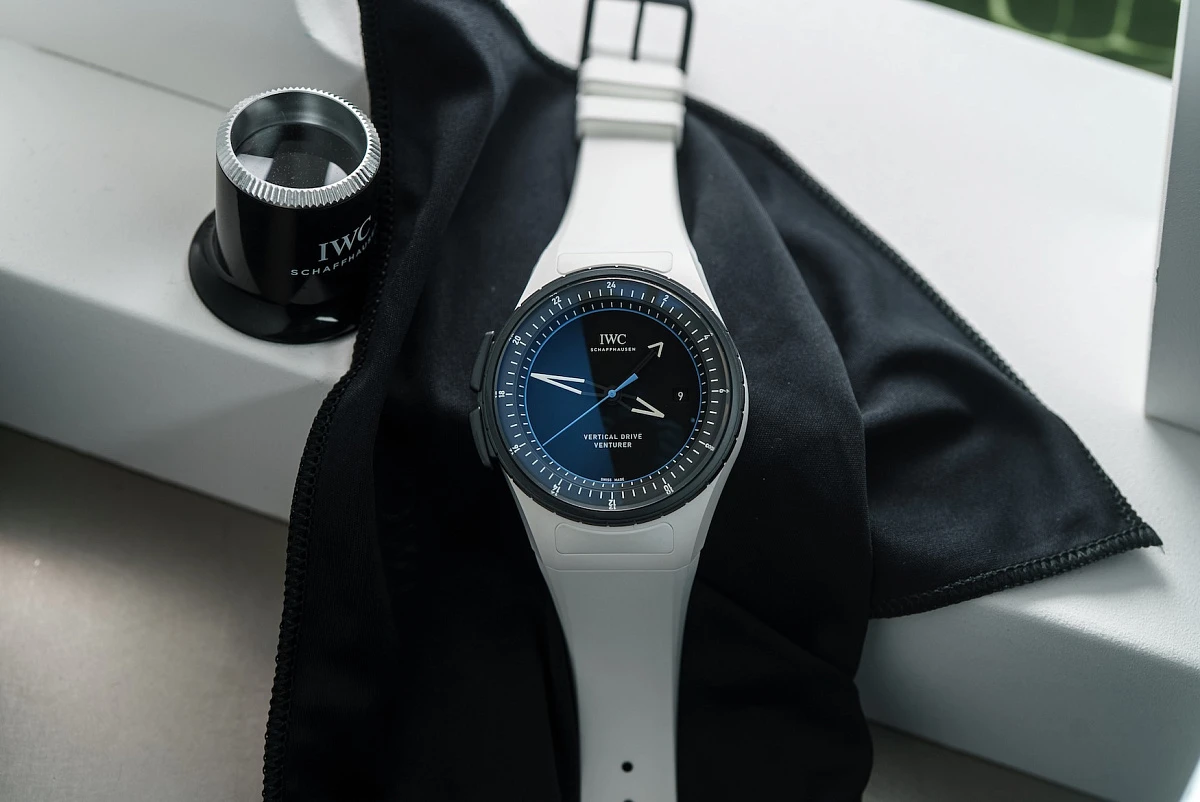 Купить элитные часы Iwc Pilot’s Venturer Vertical Drive 44,4mm IW328601: в наличии в Москве!