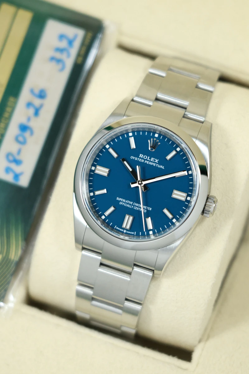 Rolex Oyster Perpetual 36 Med Blue Dial 126000-0015 — фото 2