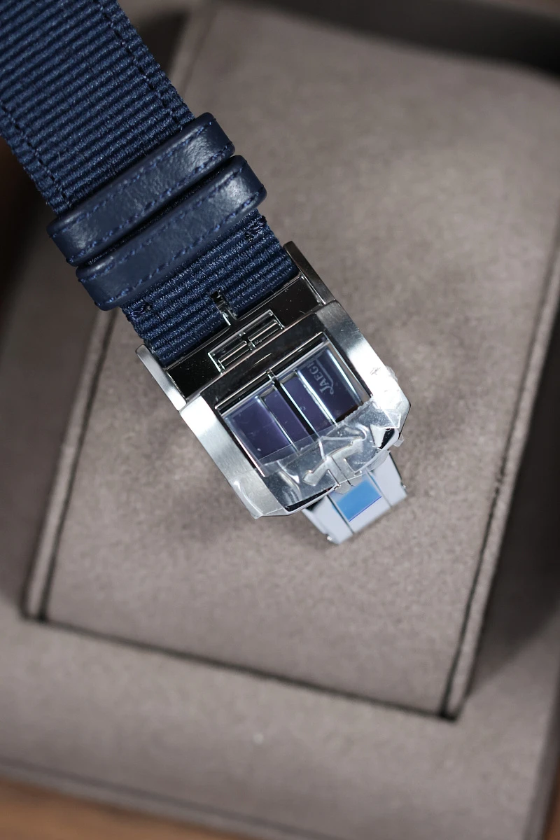 Купить элитные часы Jaeger-LeCoultre Polaris Date 40mm Q9128981: в наличии в Москве!